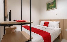 Reddoorz Near Seasons City Mall 3